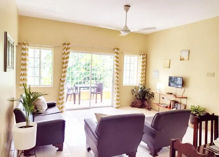 Charming Spacious Relaxing In Apartment *