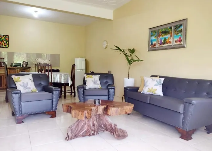 Charming Spacious Relaxing In *