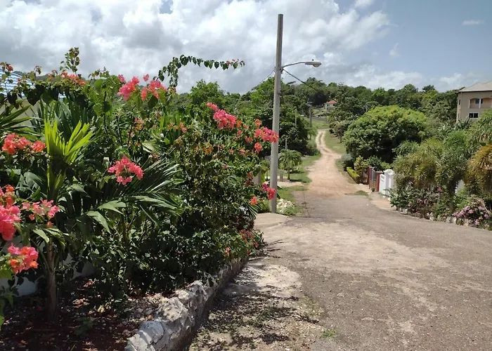 Charming Spacious Relaxing In Apartment Runaway Bay
